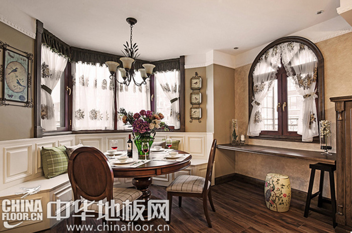 餐厅木地板装修效果图 欧式复古餐厅(图片来源于网络) --> 餐厅木地板装修效果图 欧式复古餐厅(图片来源于网络)