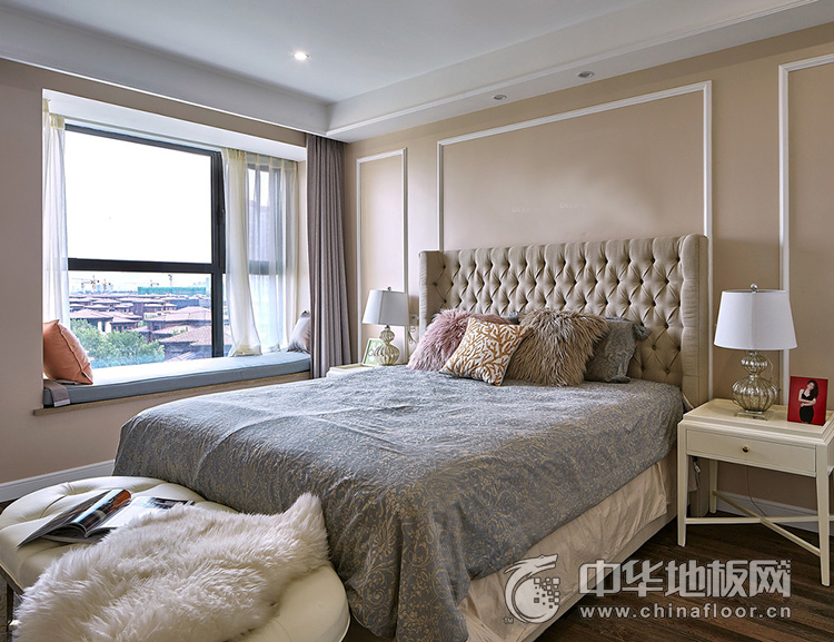 棕色木地板装修效果图 轻奢美式风格卧室