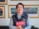 融汇版图地板董事长荣慧:两层实木地板 给行业更多惊喜