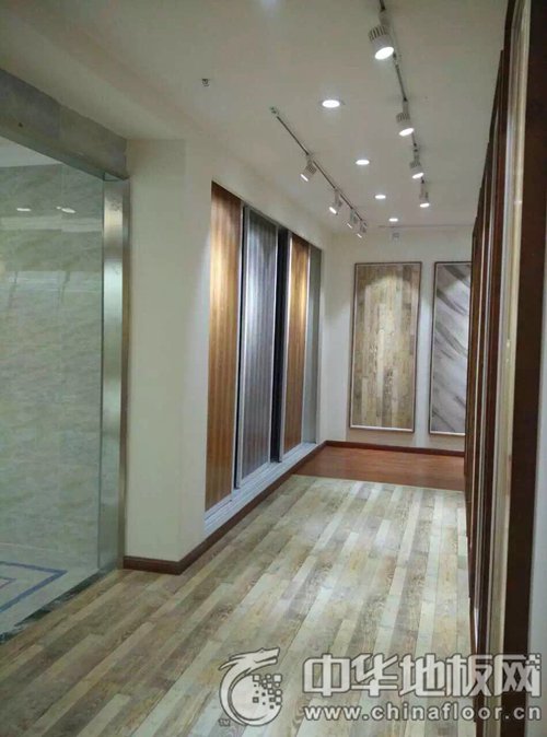 东鹏木地板陕西咸阳专卖店