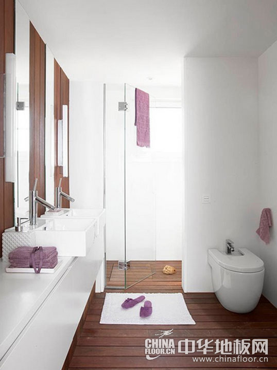 卫浴间地板效果图 即使局促也要别具一格