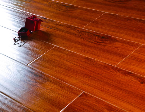 曲高地板全国加盟招商中